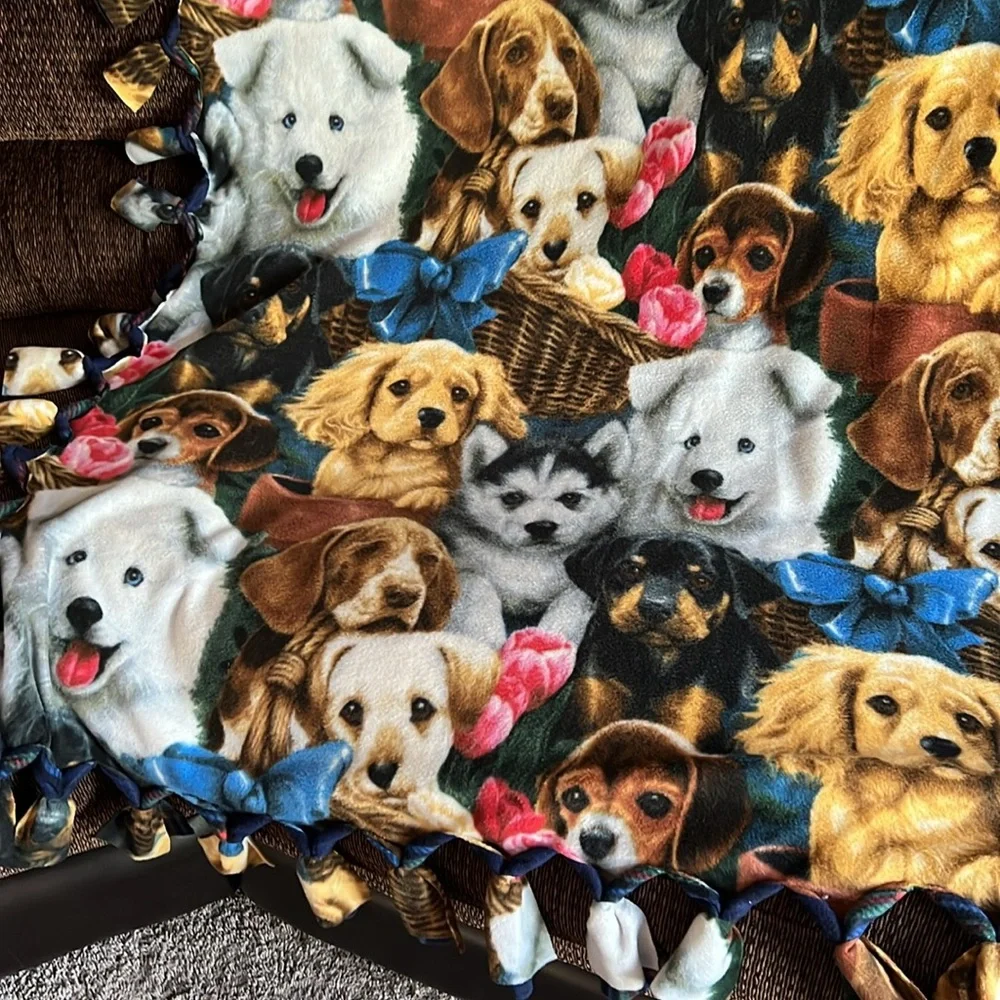 Cute puppy dogs, fleece blanket.